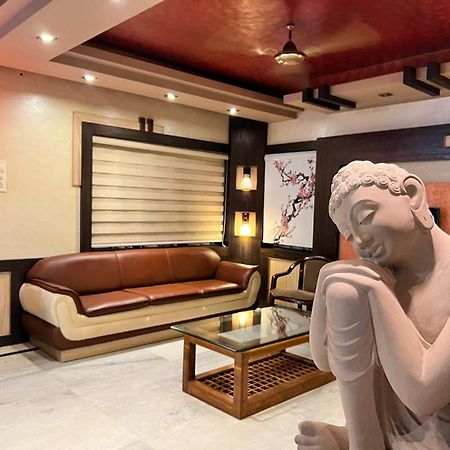 Hotel Lee Garden Near To Blue Flag Beach 500 Mtrs بوري المظهر الخارجي الصورة