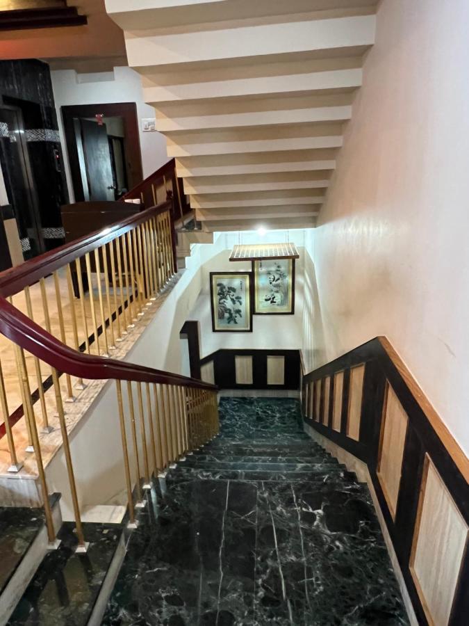 Hotel Lee Garden Near To Blue Flag Beach 500 Mtrs بوري المظهر الخارجي الصورة