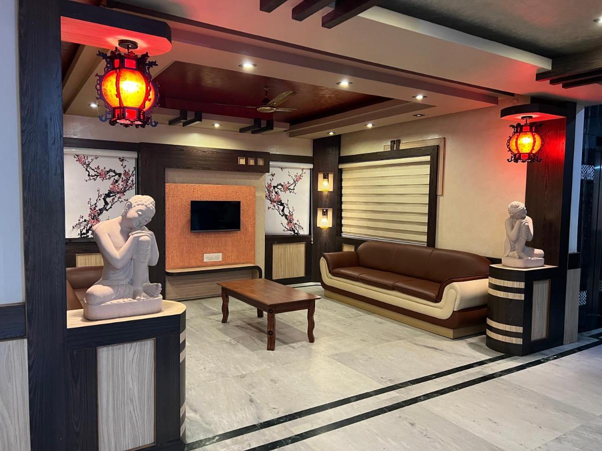 Hotel Lee Garden Near To Blue Flag Beach 500 Mtrs بوري المظهر الخارجي الصورة