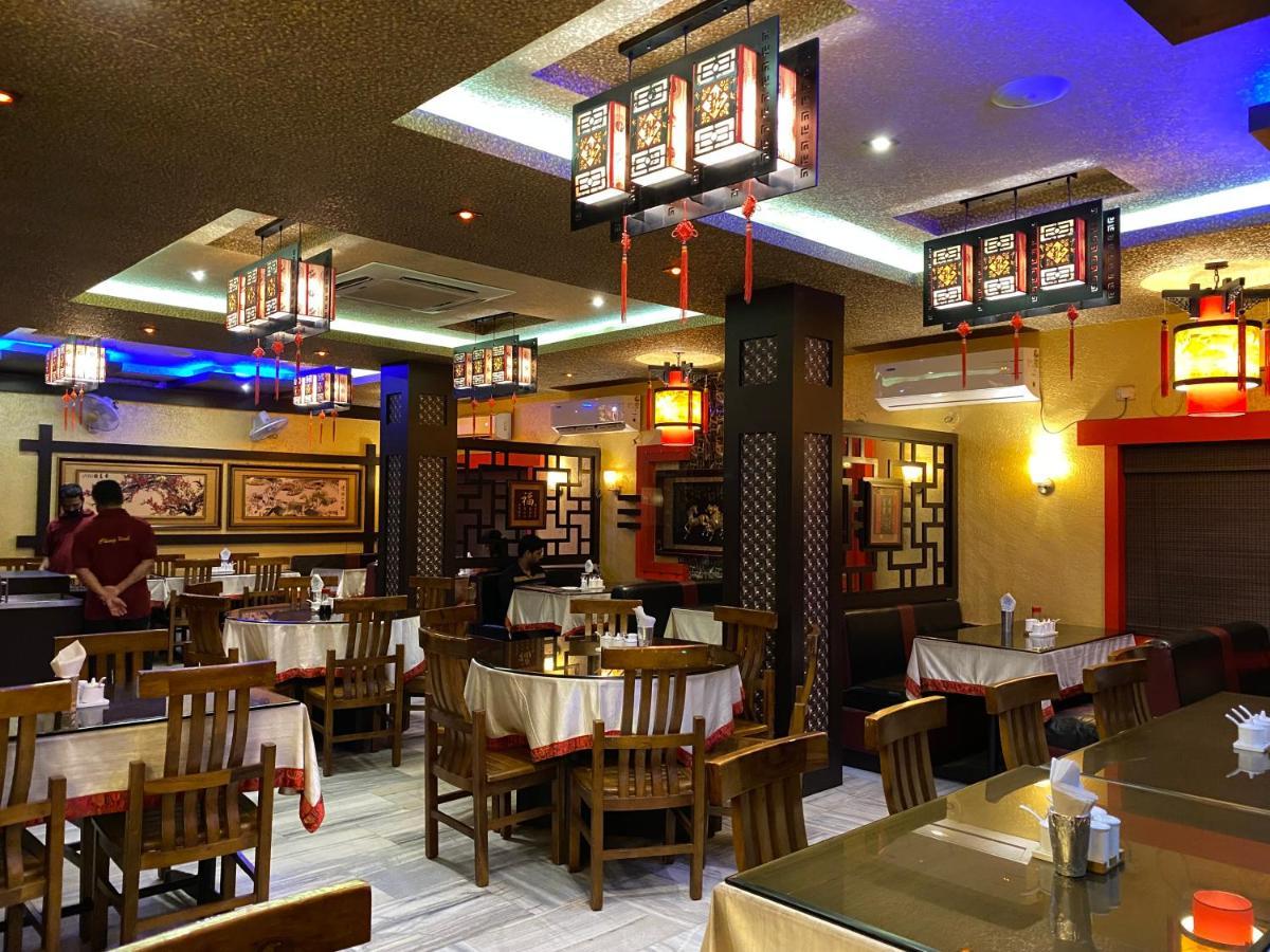 Hotel Lee Garden Near To Blue Flag Beach 500 Mtrs بوري المظهر الخارجي الصورة