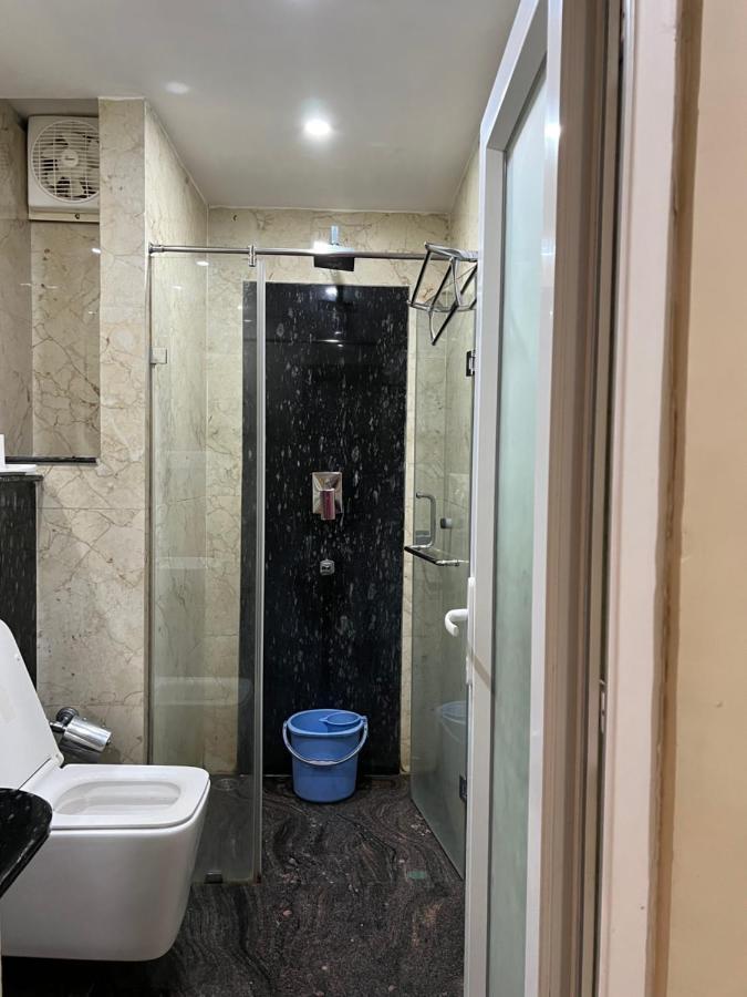 Hotel Lee Garden Near To Blue Flag Beach 500 Mtrs بوري المظهر الخارجي الصورة