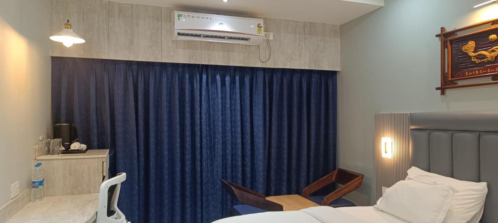 Hotel Lee Garden Near To Blue Flag Beach 500 Mtrs بوري المظهر الخارجي الصورة