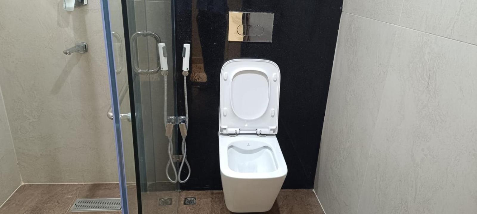 Hotel Lee Garden Near To Blue Flag Beach 500 Mtrs بوري المظهر الخارجي الصورة